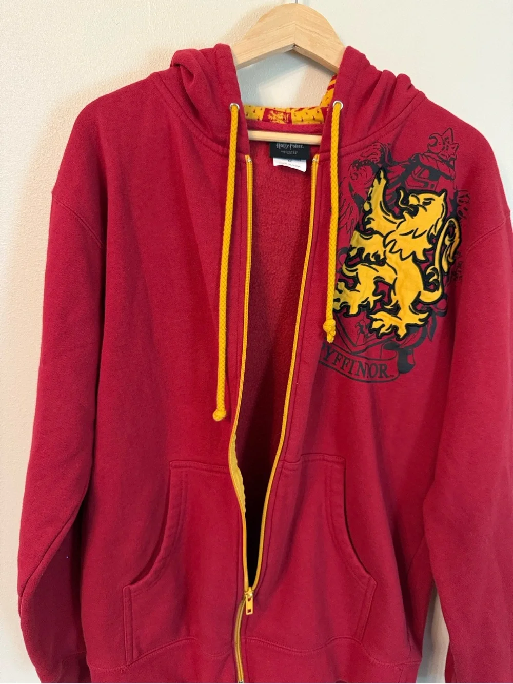 Harry Potter Gryffindor Crest Zip-Up Hoodie Red Gold Universal Studios Medium